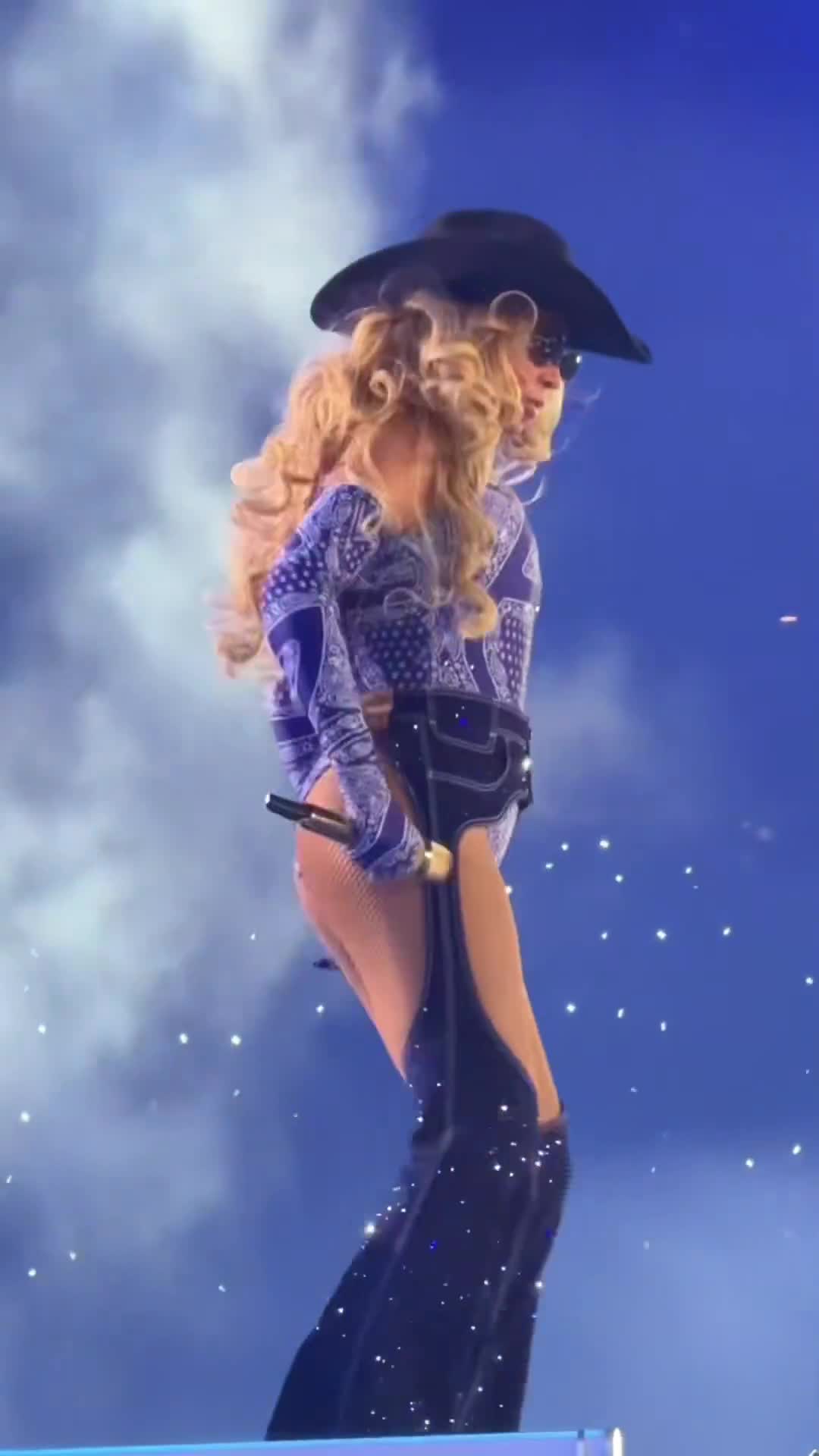 Video 300132 from Beyoncé