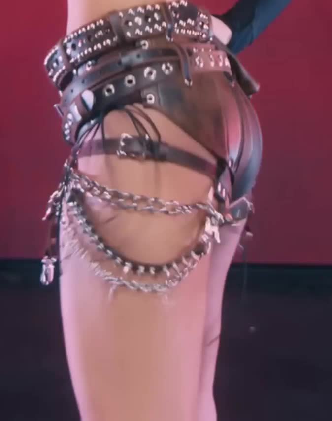 Video 268172 from Lisa | BLΛƆKPIИK (Blackpink)