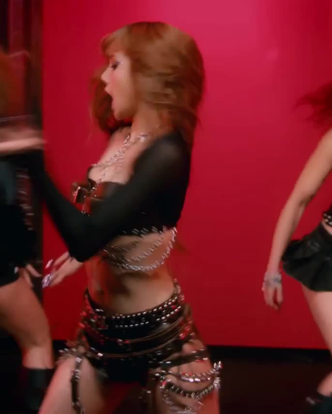 Video 268173 from Lisa | BLΛƆKPIИK (Blackpink)