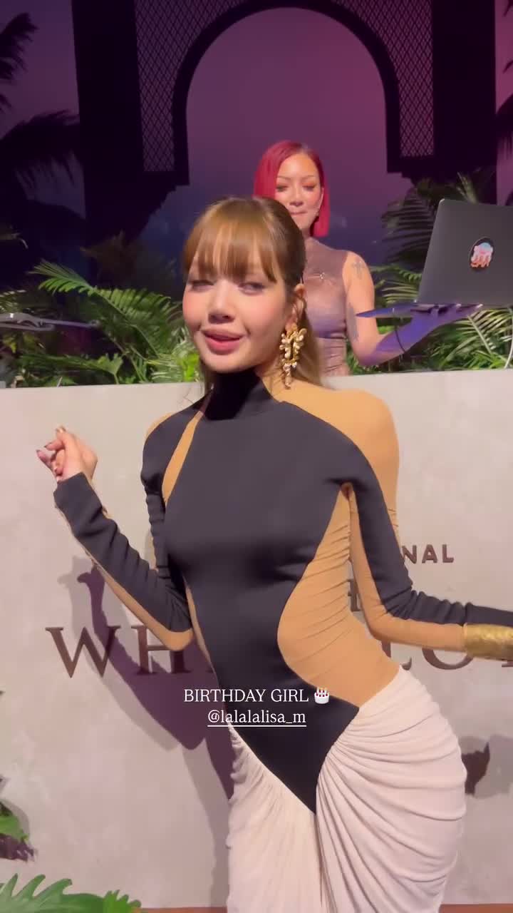 Video 268193 from Lisa | BLΛƆKPIИK (Blackpink)