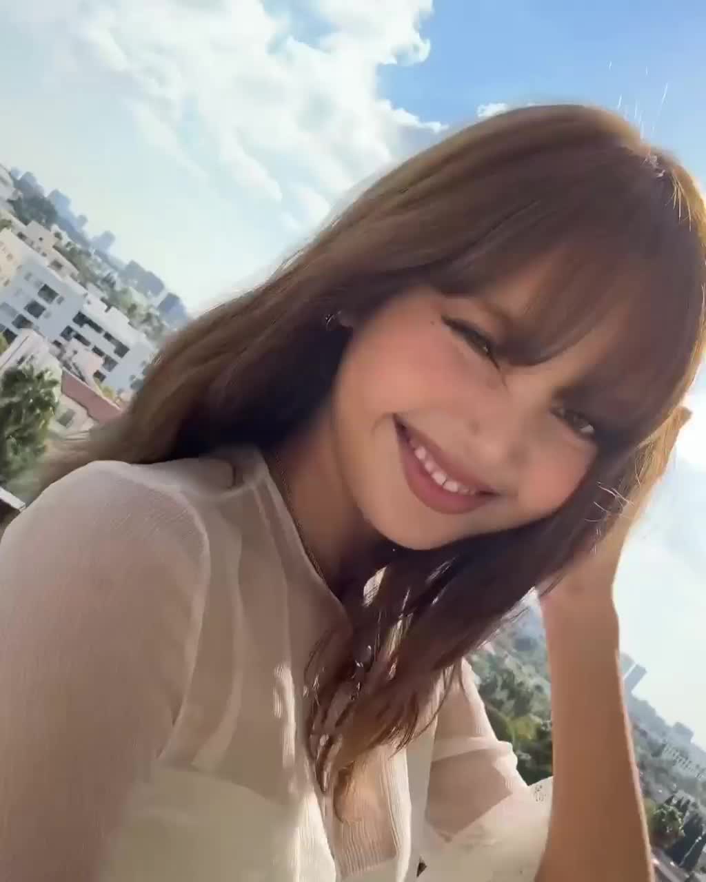 Video 268195 from Lisa | BLΛƆKPIИK (Blackpink)