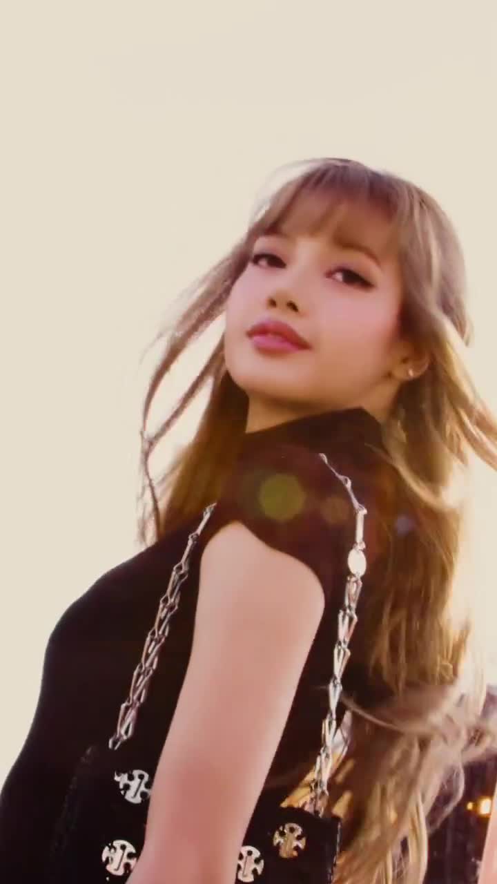 Video 268257 from Lisa | BLΛƆKPIИK (Blackpink)