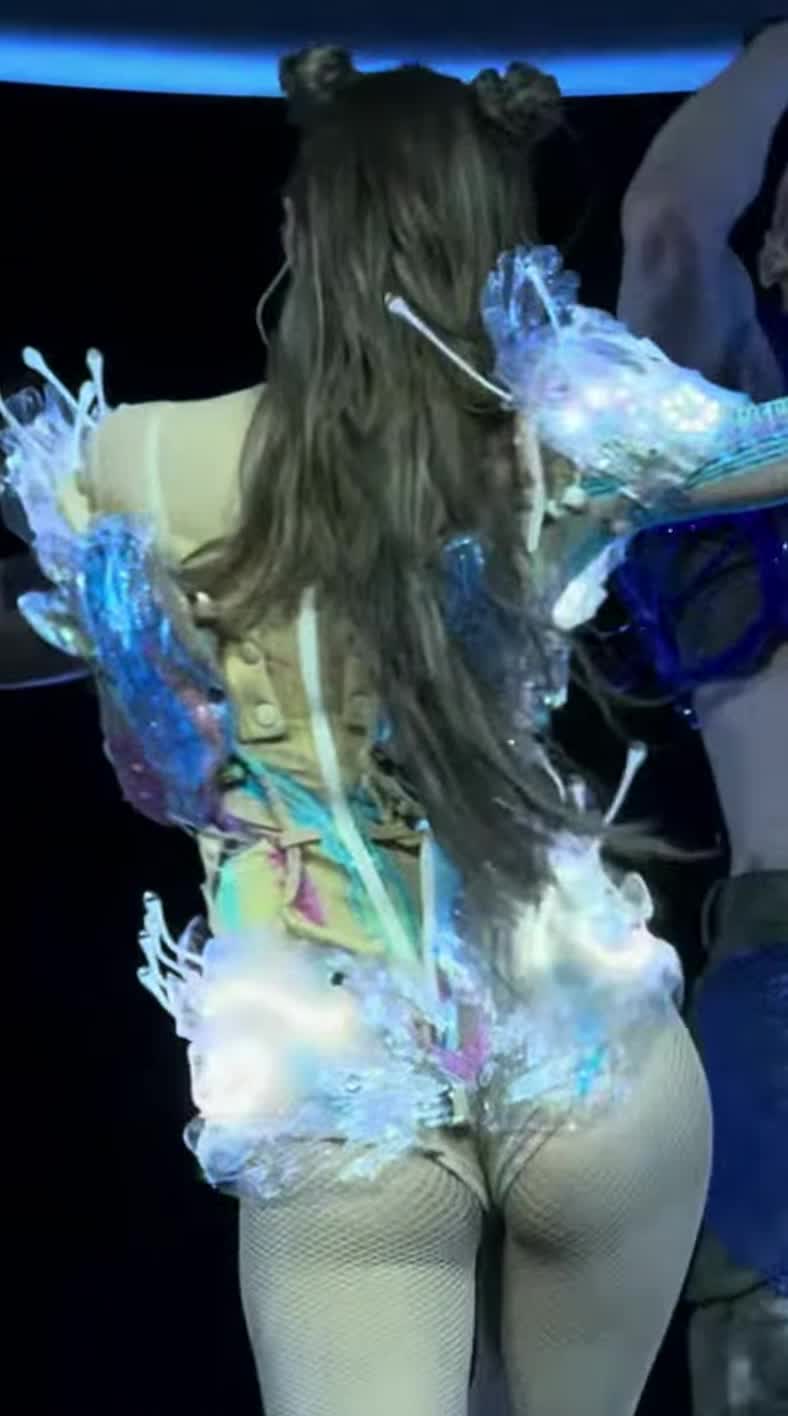 Video 268259 from Lisa | BLΛƆKPIИK (Blackpink)