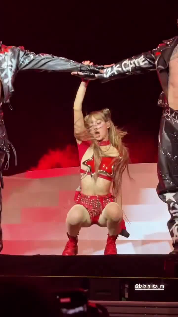 Video 268264 from Lisa | BLΛƆKPIИK (Blackpink)