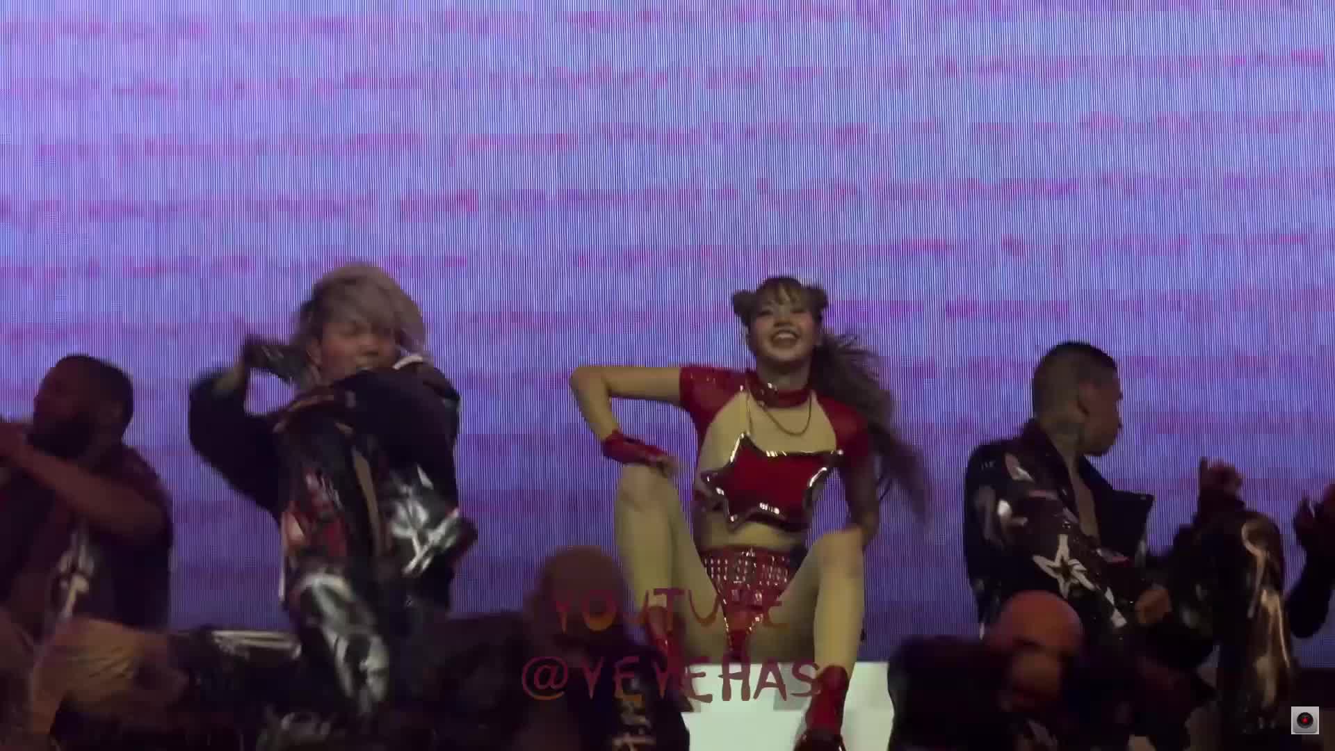 Video 268270 from Lisa | BLΛƆKPIИK (Blackpink)