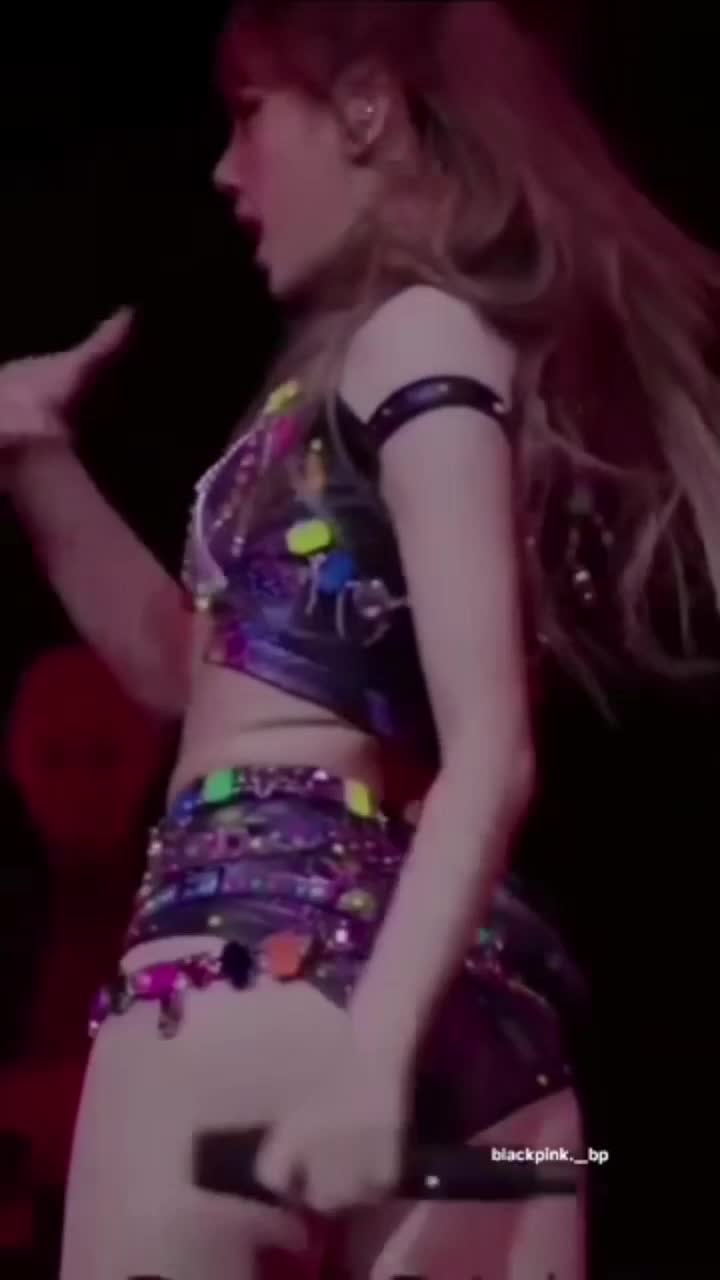 Video 268322 from Lisa | BLΛƆKPIИK (Blackpink)