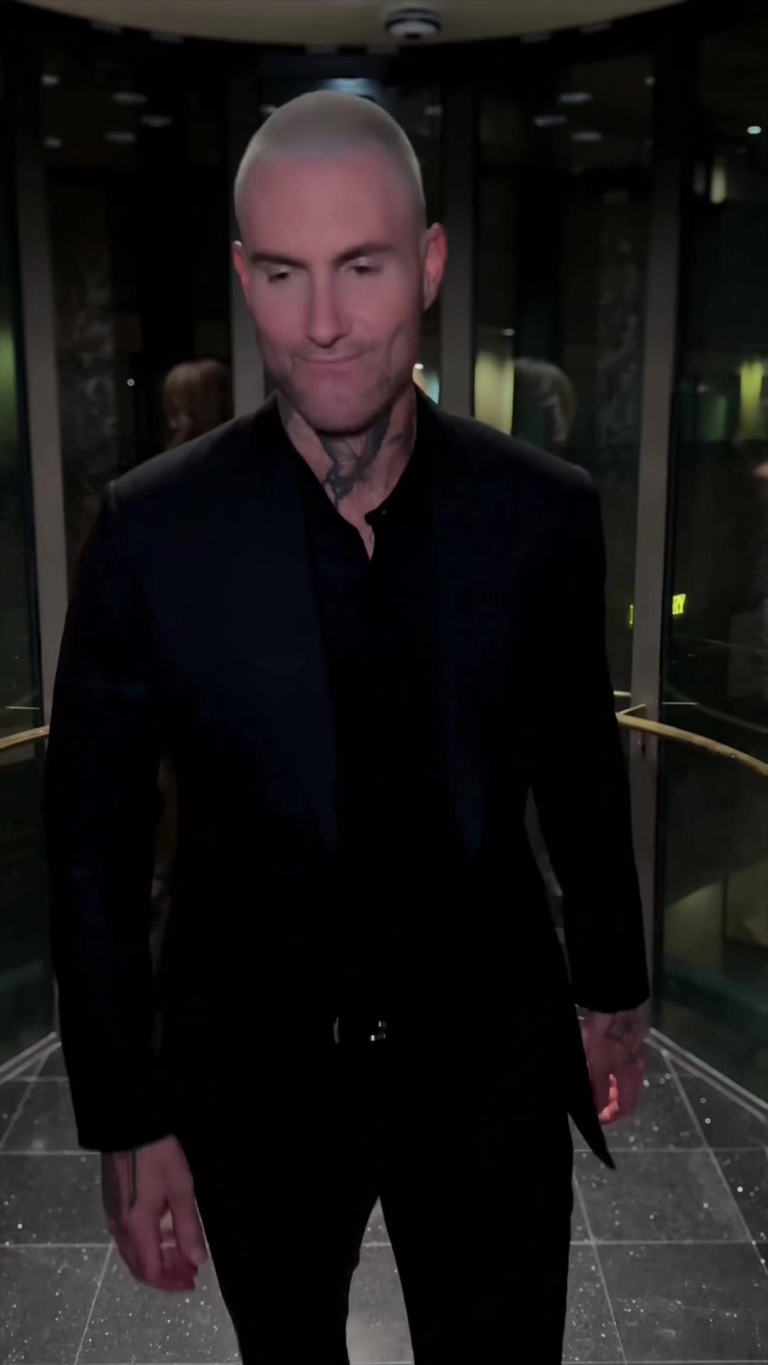 Video 268329 from Lisa | BLΛƆKPIИK (Blackpink)