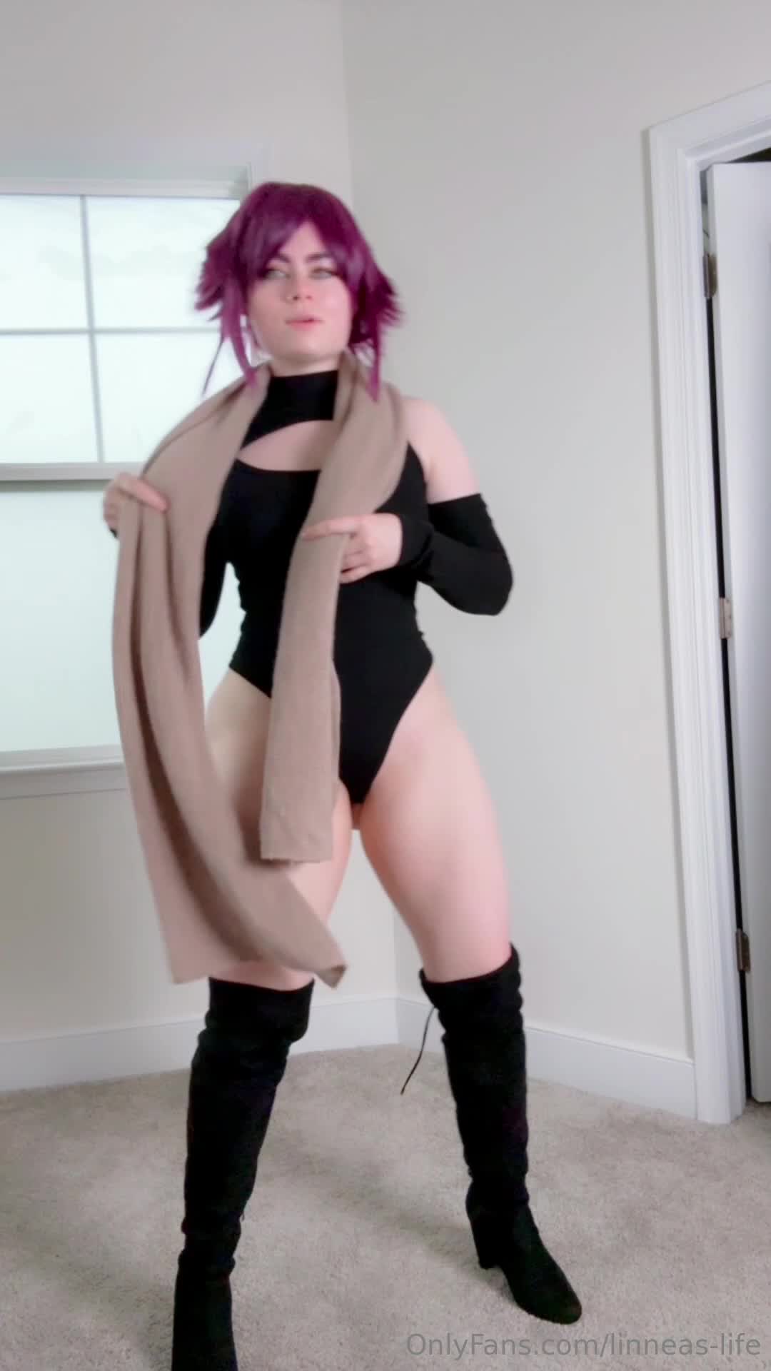 Video 435671 from TwinTwitcherz (jessicatalystic - Low_Ad_988) + (Linneas_life_ - Linneas_Feet)