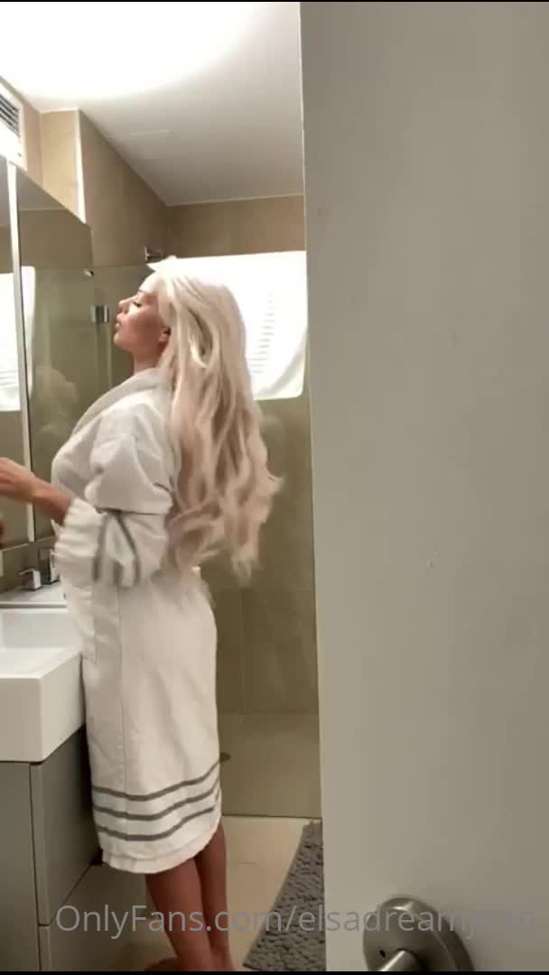 Video 436943 from Elsa Jean / elsadreamjean