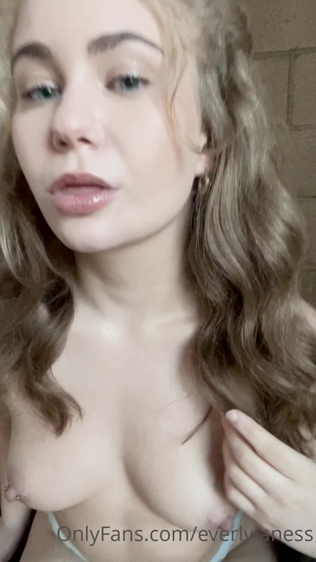 Video 287364 from Everlylaness Whateverlyy Everly Taylor