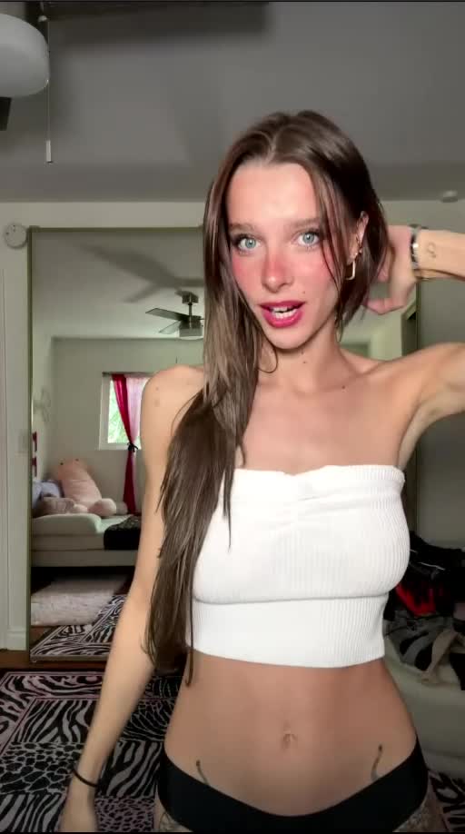 Video 437975 from Smashedely - Ashley Matheson