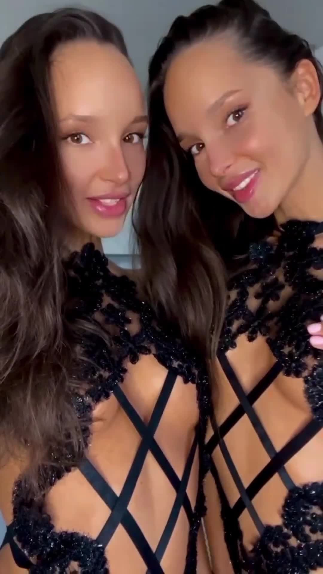 Video 269993 from Adelalinka Twins / adelalinka_life