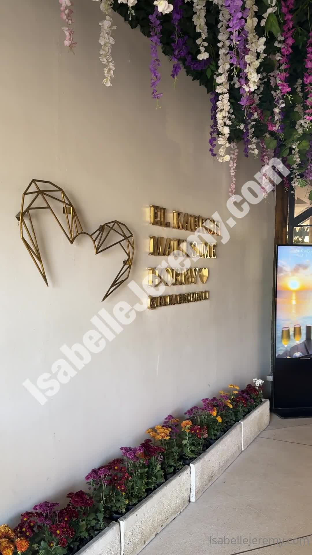 Video 439989 from Isabelle Eleanore / IsabelleJeremy