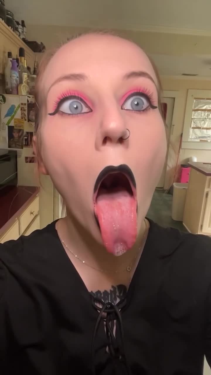 Video 447016 from Carrie Cannie / carrie_cannie